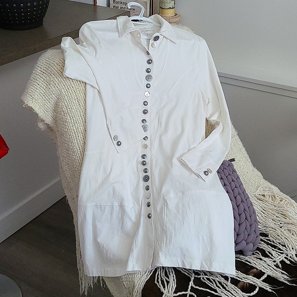 Suzanne Dresses & Skirts - SUZANNE'S Shirt dress M